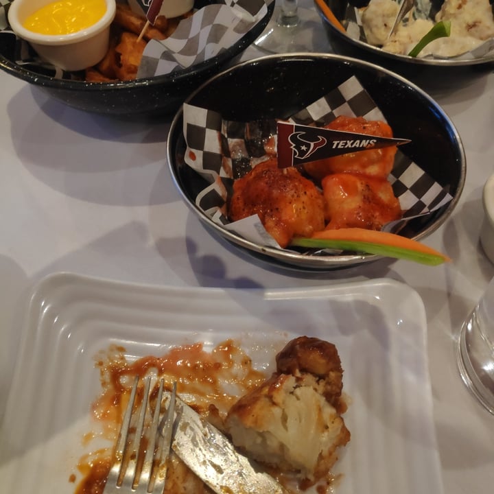 photo of Wings Corner Vegan Wings shared by @mikemtzh on  06 Feb 2022 - review