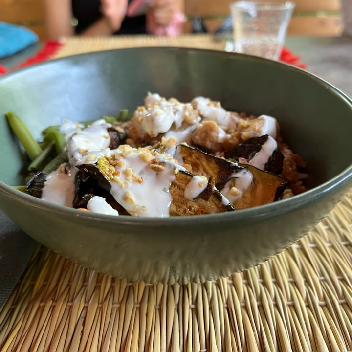 photo of Le Serre by ViVi Vegan healthy Bowl shared by @charlotteauxfraises on  03 Jul 2022 - review