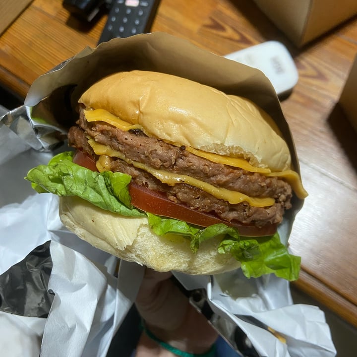 photo of Burgertify Frogger shared by @pilarscarso on  02 Oct 2022 - review