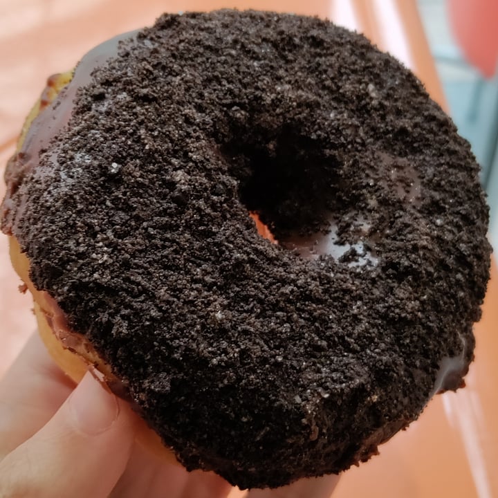 photo of Empire Donuts View Street Vegan Chocolate Oreo donut shared by @mikebroadhead on  24 Nov 2021 - review