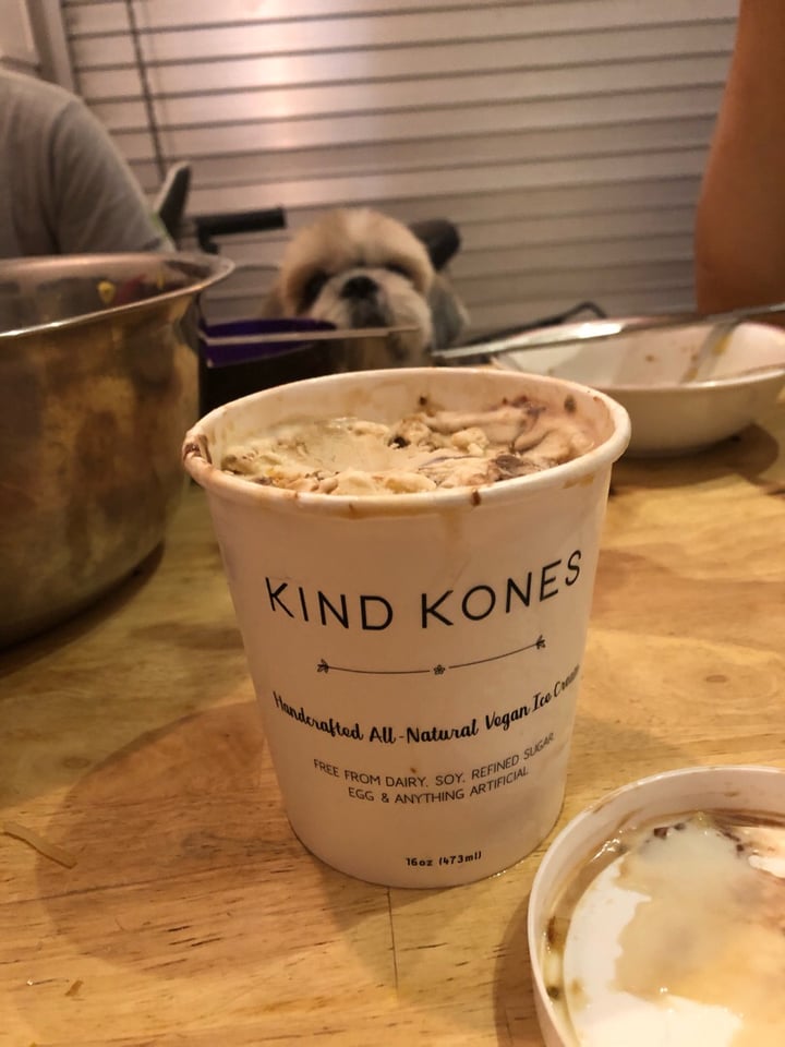 photo of Kind Kones Almond Brittle Fudge shared by @alisiahx on  31 May 2019 - review