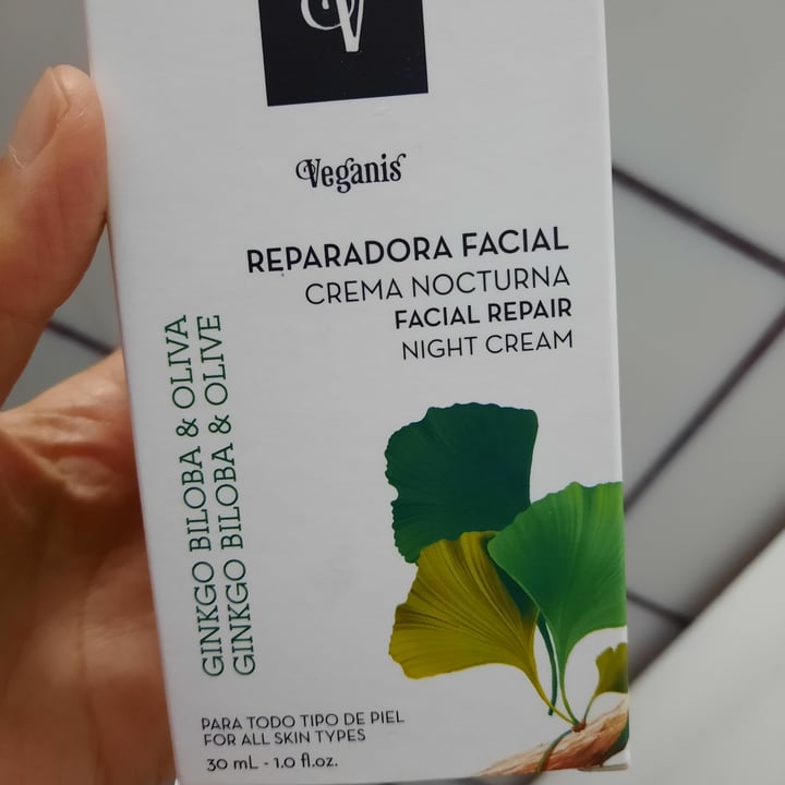 photo of Veganis Crema Facial Nocturna. Ginko Biloba Y Oliva shared by @lurethemwithfood on  16 Jul 2022 - review