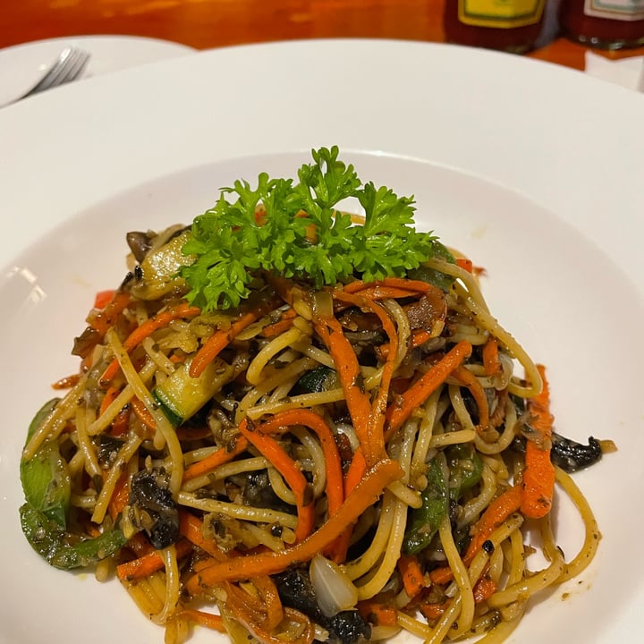 photo of Bluemist vegetarian olio-pesto spaghetti shared by @chyehiong on  02 May 2022 - review