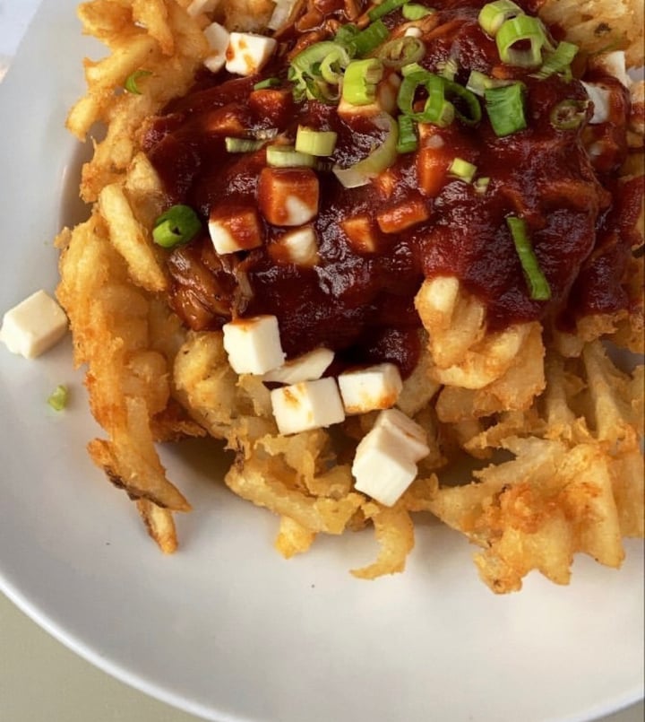 photo of Bowhead Pub Bbq Pull Pork Poutine shared by @camilleraphaelle on  24 Sep 2020 - review