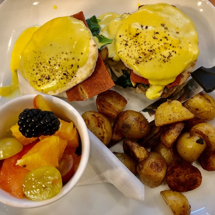 review photo of Plantitude Plantitude Benny shared by @stellamango on 16 Nov 2021 - review