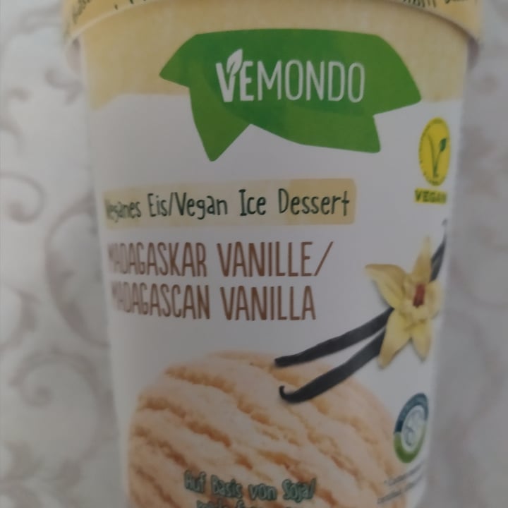 photo of Vemondo  vegan ice cream vanilla shared by @spegor on  23 Aug 2022 - review