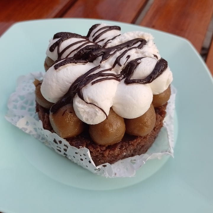 photo of Almacén De La Plaza Vegan Brownie de chocolate y merengue shared by @noeliachavez10 on  18 Jan 2022 - review