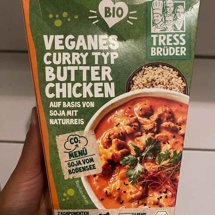 photo of Tress Brüder Veganes Curry Typ Butter Chicken shared by @shuggerlee on  11 Dec 2022 - review