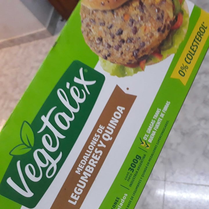 photo of Vegetalex Medallones de Legumbres y Quinoa shared by @viyulennon on  19 Dec 2019 - review