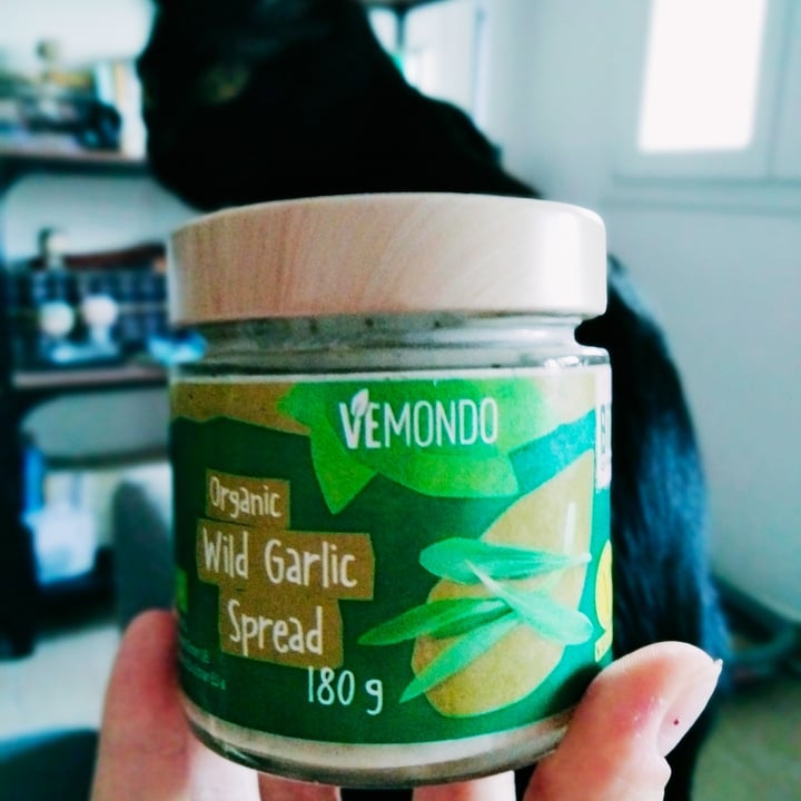 review photo of Vemondo Organic Wild Garlic Spread shared by @papillondelacroix on 24 Aug 2022 - review