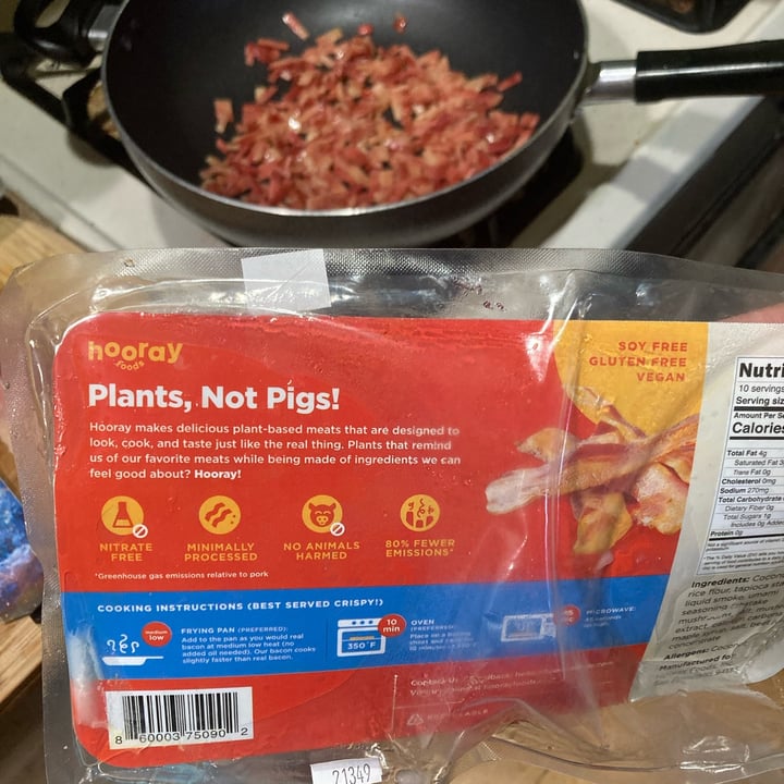review photo of Hooray Foods Plant-based Bacon shared by @howaboutyes on 27 Apr 2022 - review
