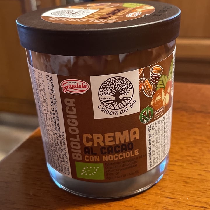 photo of L'albero del Bio Crema al cacao e nocciole shared by @giulia888 on  20 May 2022 - review