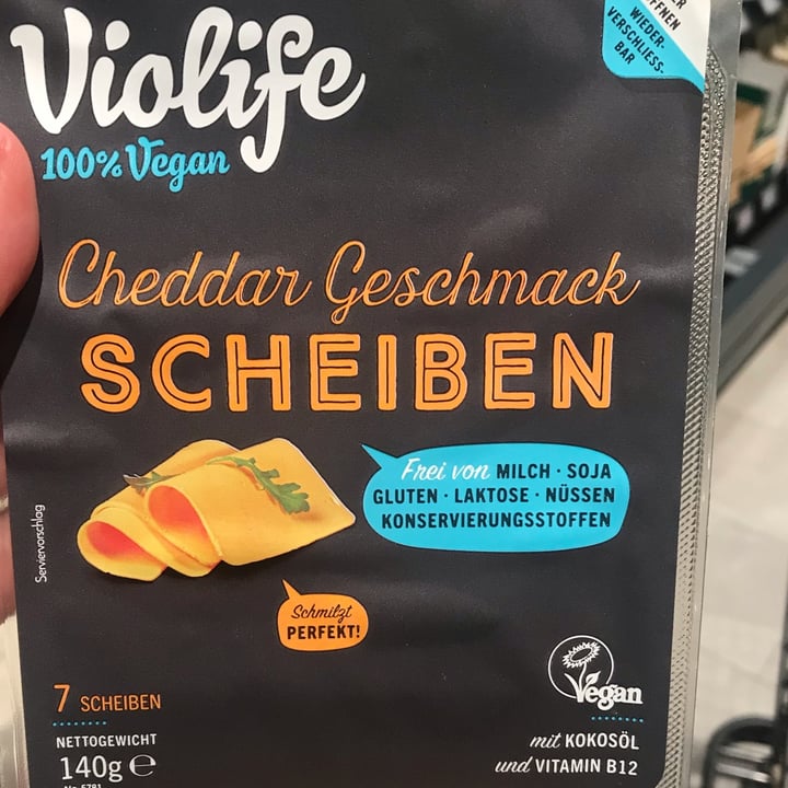 review photo of Violife Cheddar Geschmack Scheiben shared by @ccardozo on 02 May 2022 - review