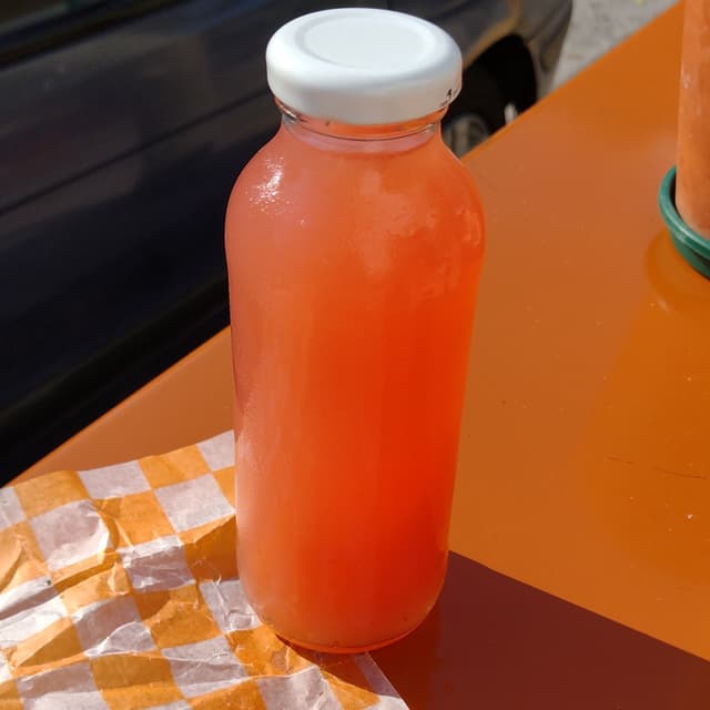菜肴“Jugo De Pomelo”的照片