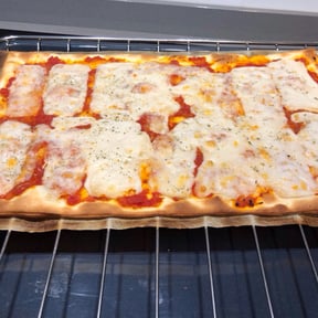BUITONI Masa Pizza Finíssima Rectangular, Finísima y Crujiente - 265g  (Refrigerado) : : Alimentación y bebidas