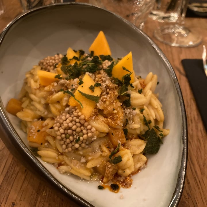 review photo of Mr. & Mrs. Watson Orzotto shared by @gabriellab on 15 Apr 2022 - review