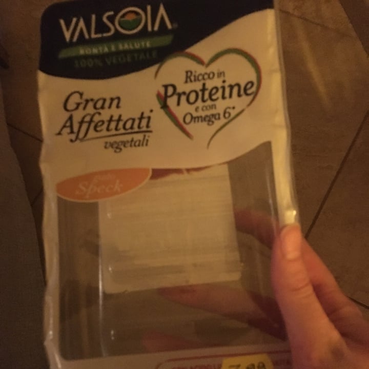 review photo of Valsoia Gran Affettati Vegetali Gusto Speck shared by @denisec22 on 05 Jun 2022 - review