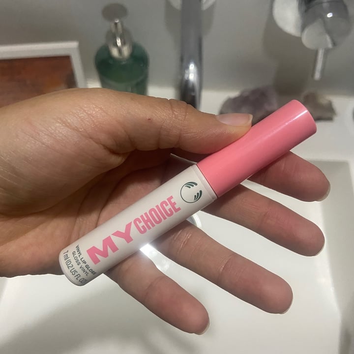 review photo of The Body Shop my choice lipgloss shared by @moonberodd on 20 Nov 2022 - review