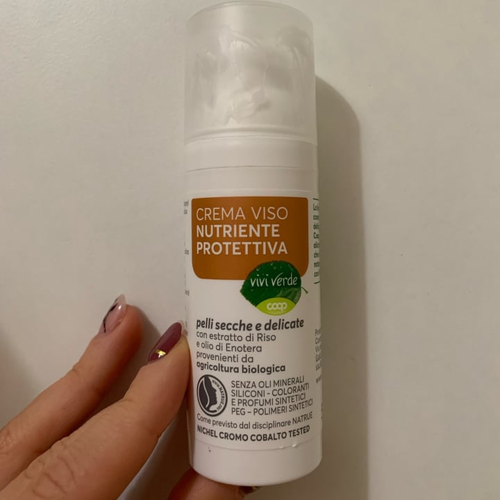 photo of Vivi verde Crema viso nutriente protettiva delicate  shared by @naj92 on  08 Oct 2022 - review