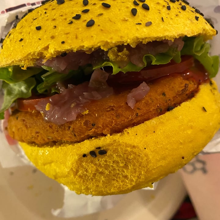 photo of Flower Burger Spicy cecio shared by @effymusic on  31 Mar 2022 - review