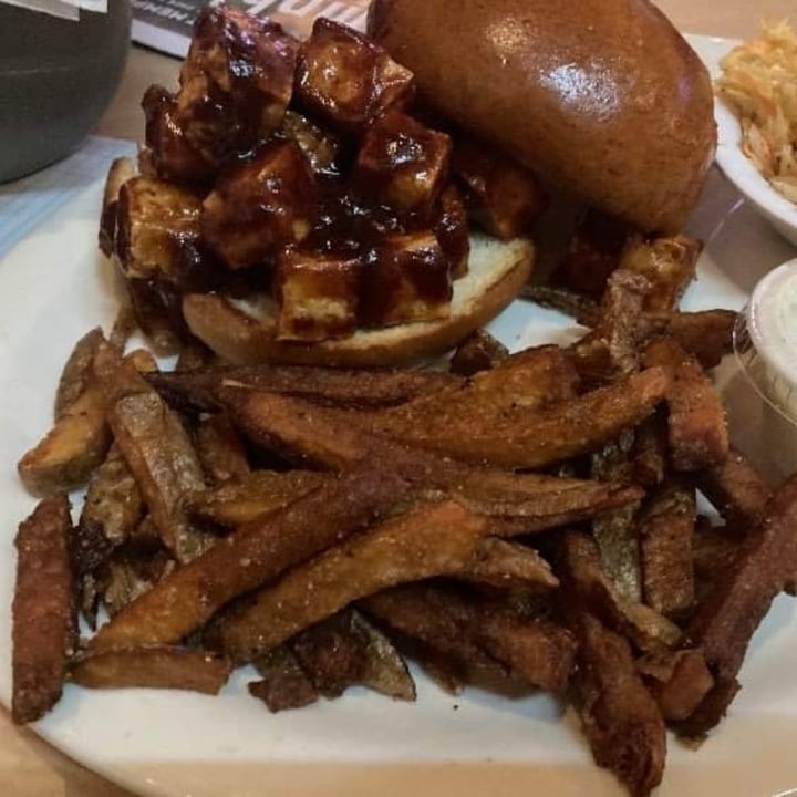 photo of RP Tracks Restaurant & Bar BBQ tofu sandwich shared by @v-gun on  08 Dec 2021 - review