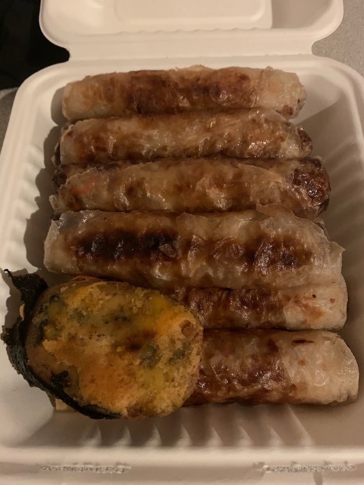 review photo of Loving Hut Rolls shared by @mithra on 22 Feb 2020 - review