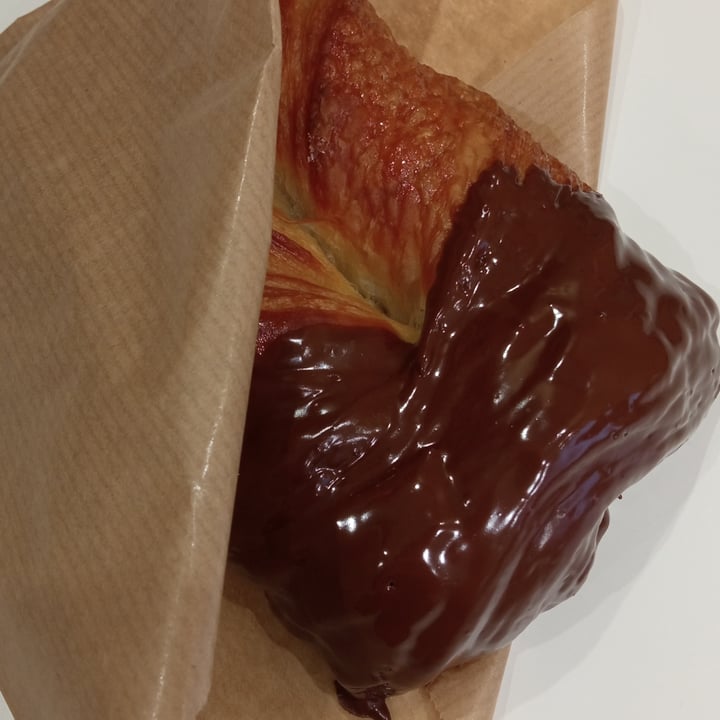 photo of The Hippie Bakery Hojaldre con chocolate shared by @nanoruru on  16 Sep 2021 - review