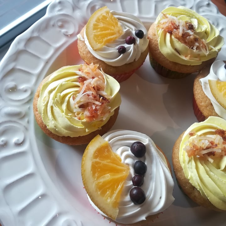 photo of Tomates verdes fritos pasteleria vegan Cupcakes shared by @curiosidadvegana on  08 Feb 2021 - review