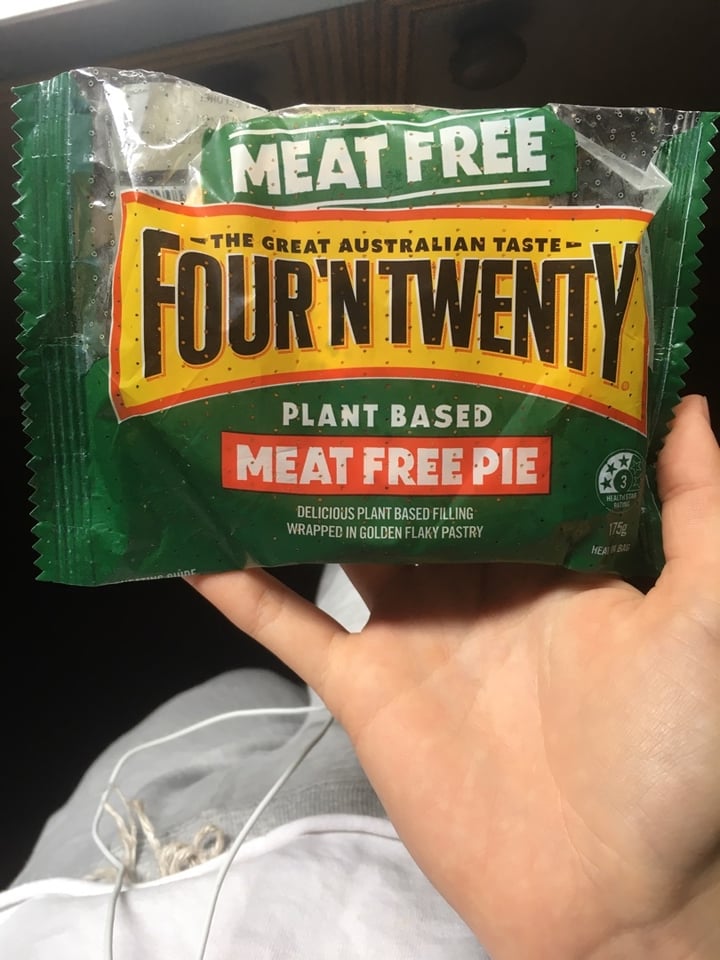 photo of Four’n Twenty Meat free pie shared by @violetandrre on  29 Mar 2020 - review