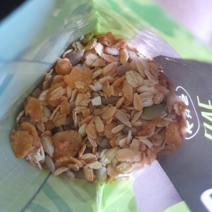 photo of Kos Food Granola live shared by @rochyalmendra on  15 Dec 2022 - review