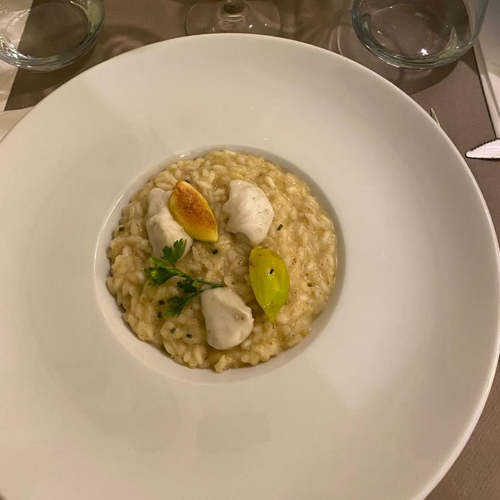 review photo of Ristorante La Casina di Alice Fiori di zucca ripieni di nicotta con spaghetti di zucchine shared by @cofiasocco on 21 May 2022 - review