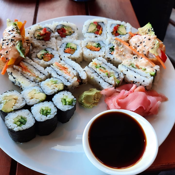 photo of Earth Deli Sushi platter shared by @chrisl on  12 Aug 2020 - review