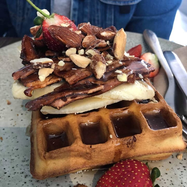 photo of Baked in Byford Waffles with bacon shared by @tarabanken on  09 Feb 2020 - review