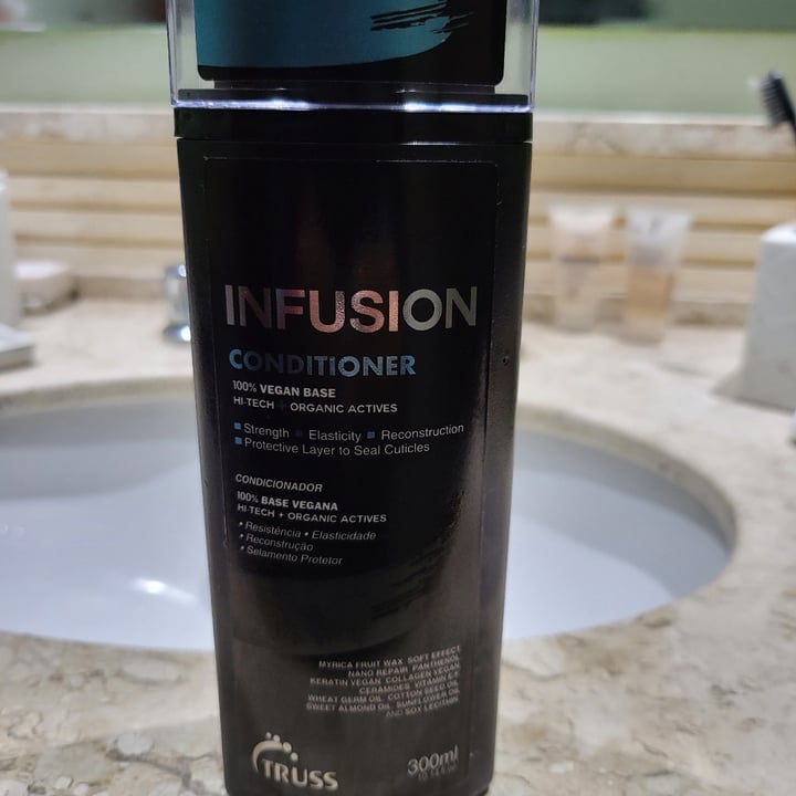 photo of Truss Infusion Conditionair La Moda Vegan Formula shared by @rafaelasouzareis on  20 Jun 2022 - review