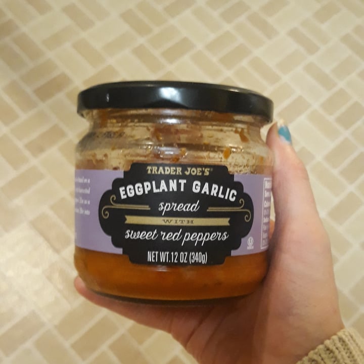 photo of Trader Joe's Eggplant Garlic Spread with Sweet Peppers shared by @hannahamell on  24 Nov 2021 - review