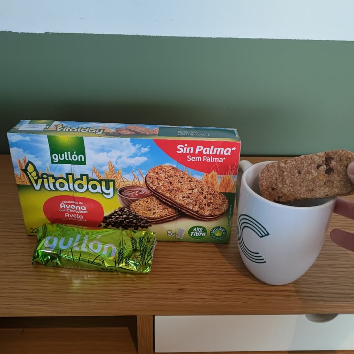 photo of Gullón Sandwich de Avena Vitalday con Chocolate shared by @stevenneoh on  05 May 2021 - review