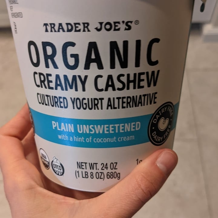 photo of Trader Joe's Organic creamy cashew yogurt unsweetened shared by @alimerlina on  27 Jun 2022 - review