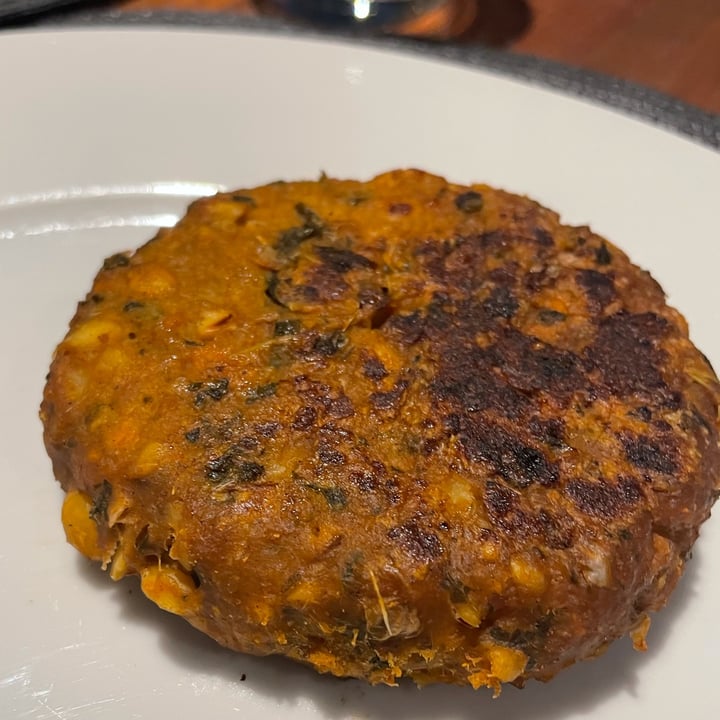 photo of Wildly good Smokey Cauliflower Burgers shared by @plantbasedancer on  16 Oct 2021 - review