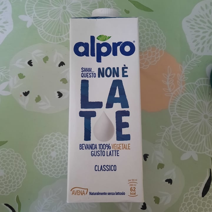 photo of Alpro This is Not Milk Classic Questo Non è Late Classico shared by @rossellayume on  11 Jun 2022 - review