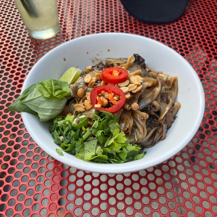 photo of Saigon Noodle Bar Pho Xao Chay shared by @emanuelo on  06 May 2022 - review