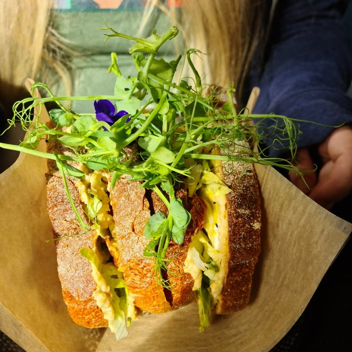 review photo of Barefaced Food Hummous Falafal Sandwich shared by @jaxbakx on 28 Oct 2022 - review
