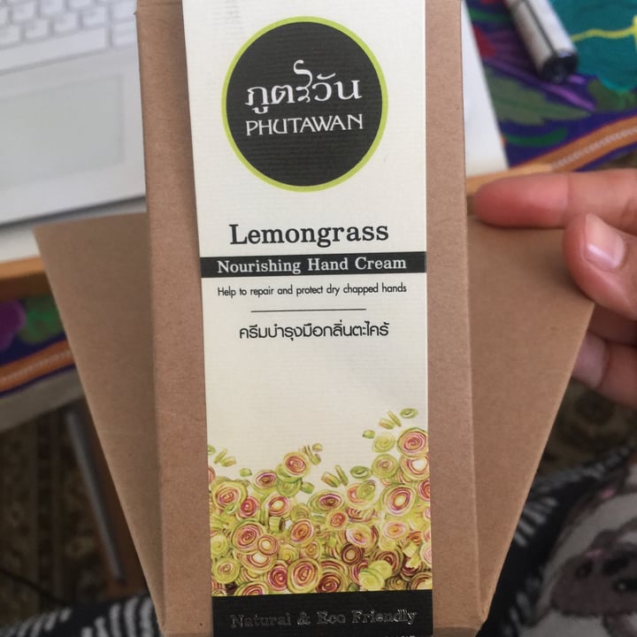 photo of Phutawan Lemongrass Handcream shared by @frida on  13 May 2020 - review
