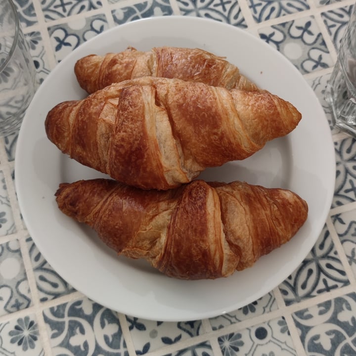 photo of Cloud Cakes Croissant shared by @allananas on  01 Jul 2022 - review