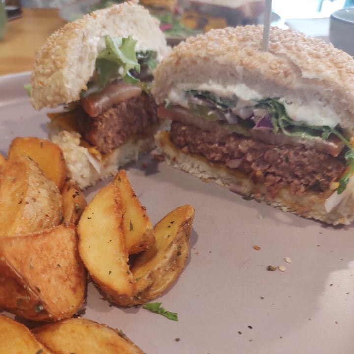 photo of Kind Kitchen Beyond Burger shared by @monicamarcos on  30 Jul 2021 - review