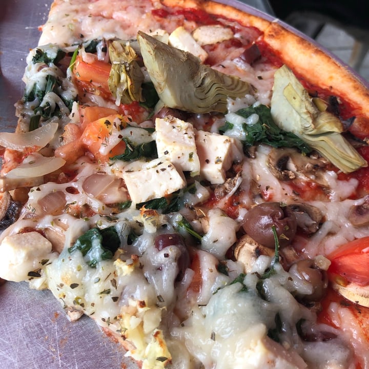 photo of Catskill Mountain Pizza Co Vegan / Vegetarian Pizza shared by @wildling on  05 Aug 2021 - review