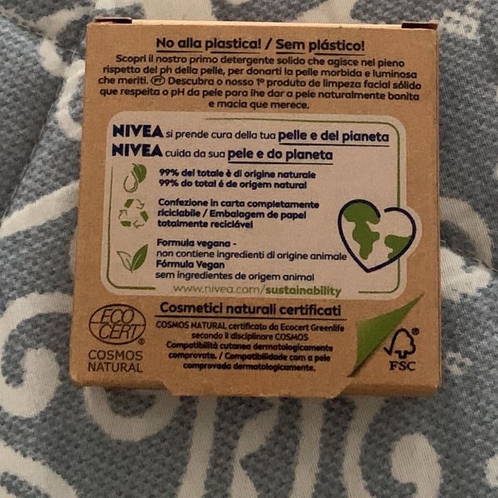 review photo of Nivea Naturally Clean Illuminante Detergente Viso Solido shared by @marcolily on 20 Jan 2022 - review