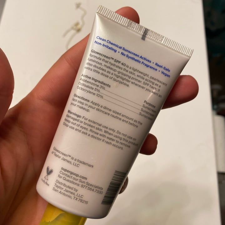 review photo of Supergoop! Glow Screen SPF 40 shared by @maeghansolanki on 21 Mar 2022 - review