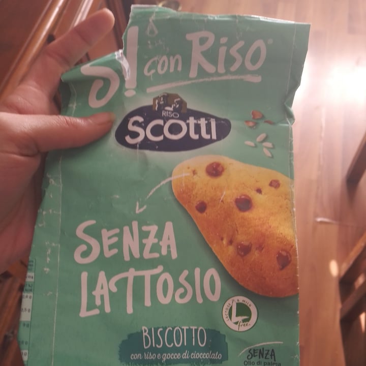 photo of Riso Scotti Biscotto con riso e gocce di cioccolato shared by @lotuskudo on  14 Dec 2021 - review