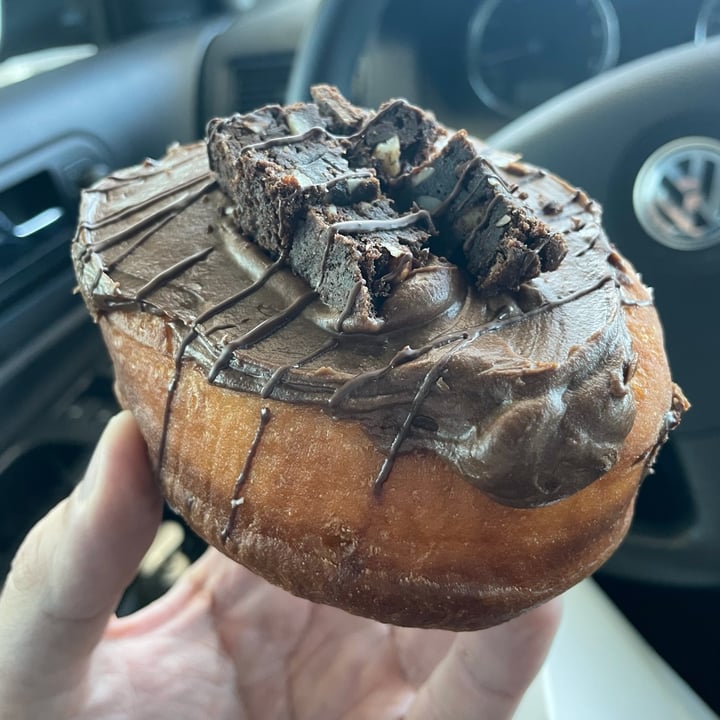 photo of Beard's Coffee Bar And Bakery brownie explosion donut shared by @xdarrenx on  22 Oct 2021 - review