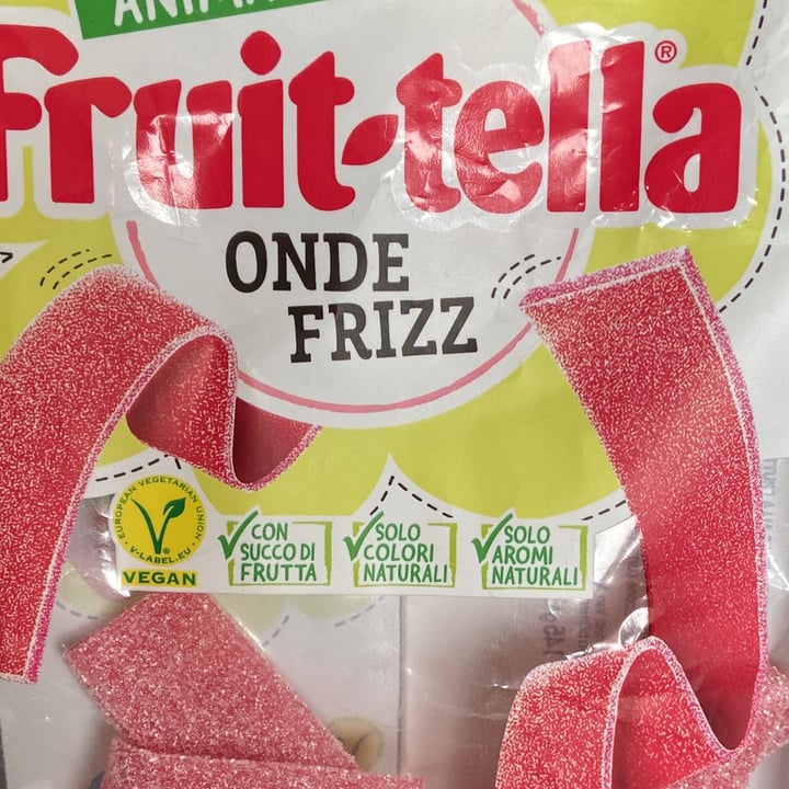photo of Fruit-tella Onde Frizz shared by @meggygiuanin333 on  13 Apr 2022 - review